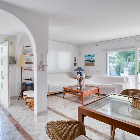 Casa Acollidora: Beachside Comfort For 8 Near Center * Platja d'Aro